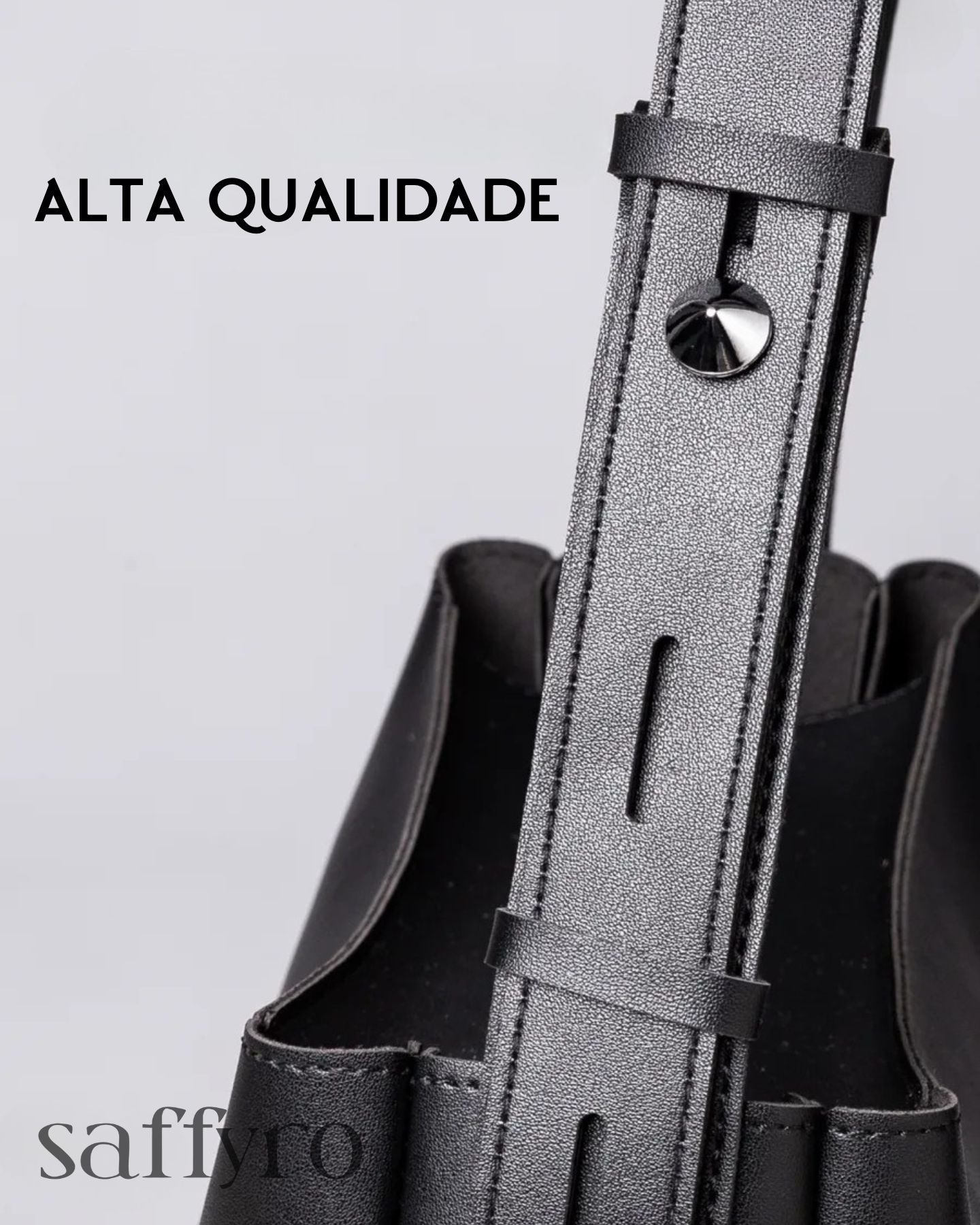 Bolsa Feminina Preta de Couro Luiza Espaçosa com Bolsinha