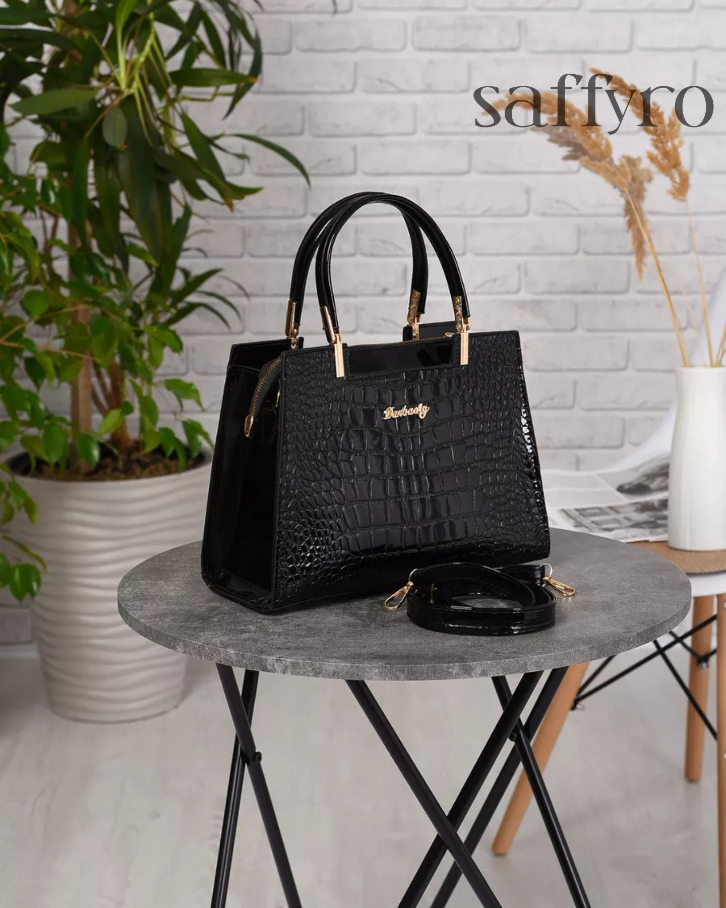 Bolsa Feminina Couro Legitimo Royal Preta