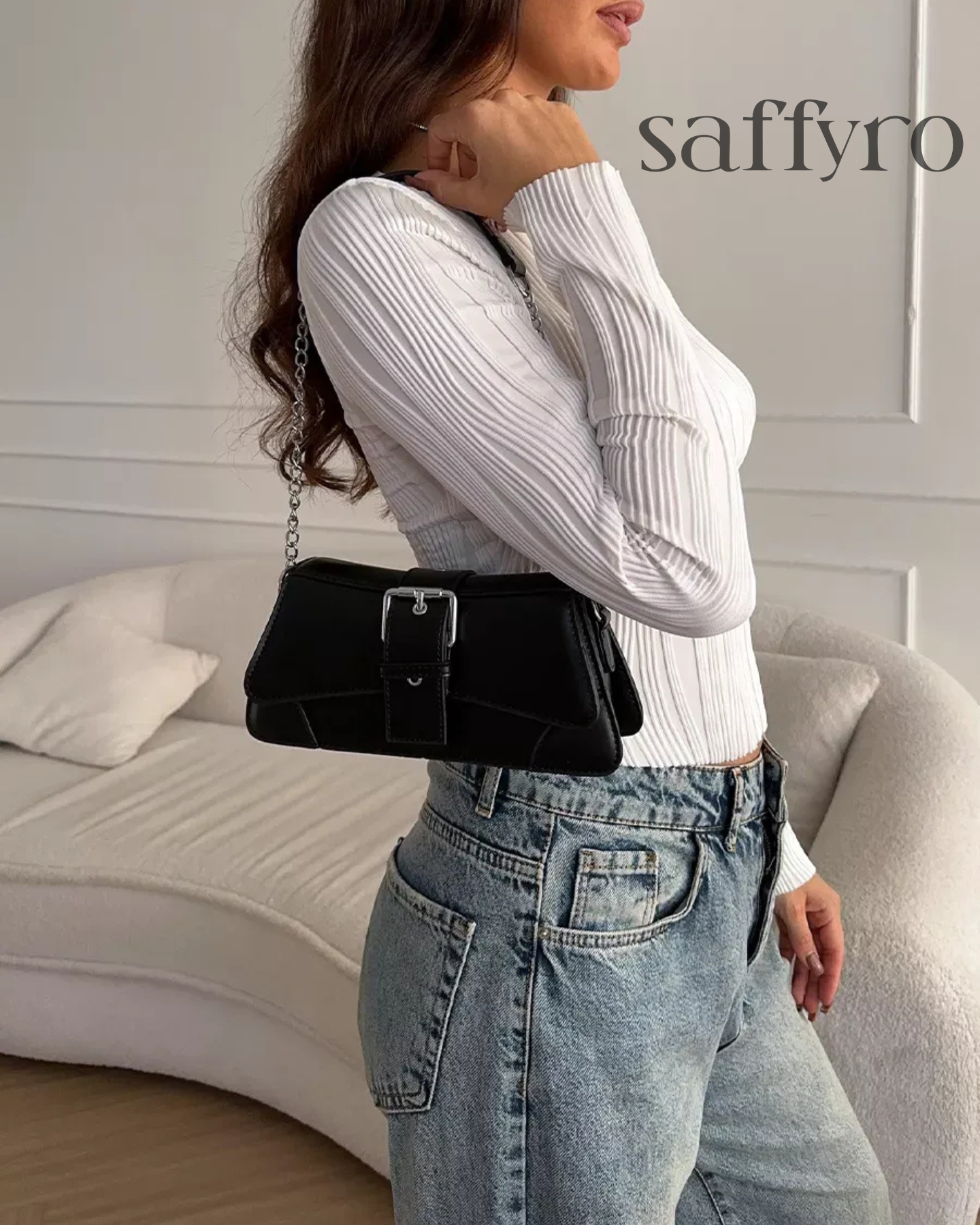Bolsa Feminina em Couro Preta Saffyra
