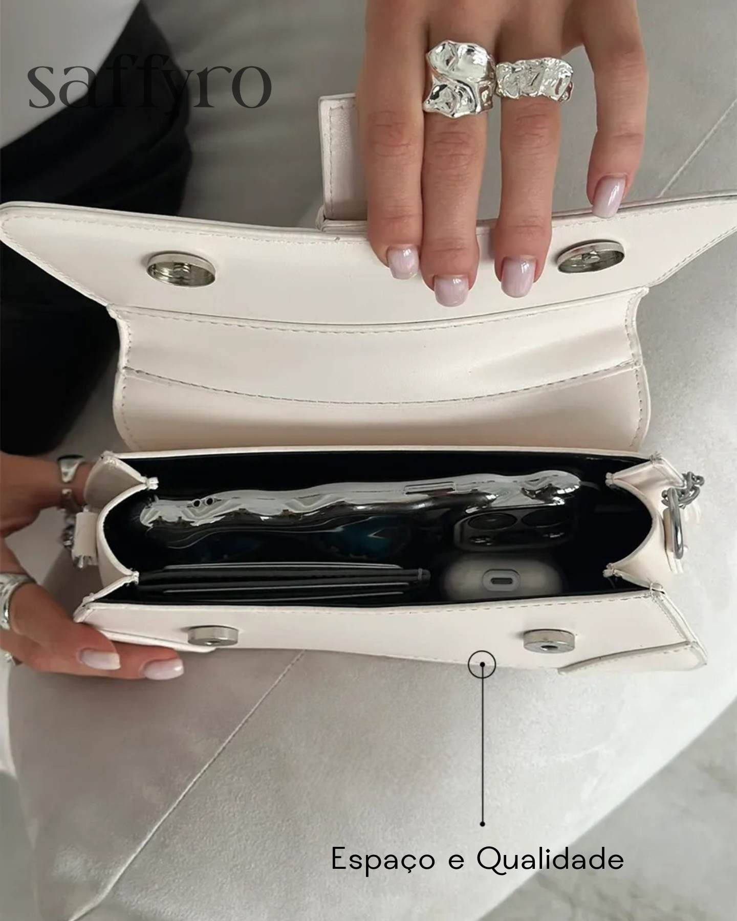 Bolsa Feminina em Couro Branca Betina