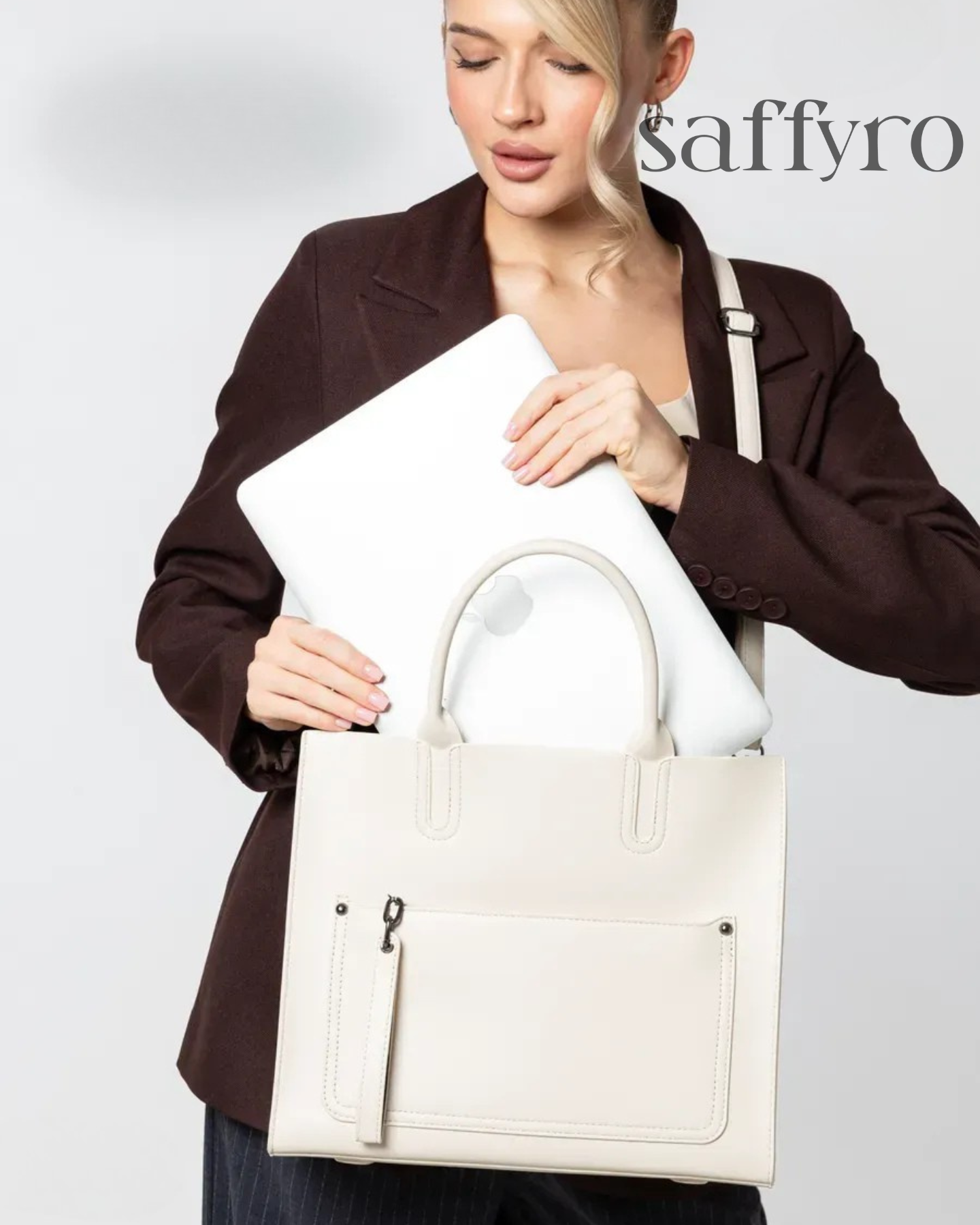 Bolsa Feminina em Couro Bege Claire