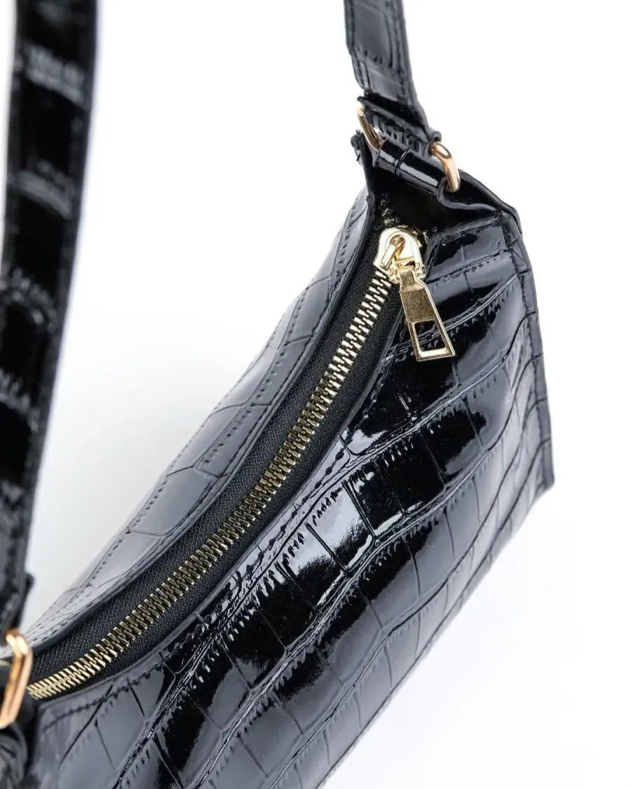 Bolsa Feminina Preta em Couro Legítimo de Ombro