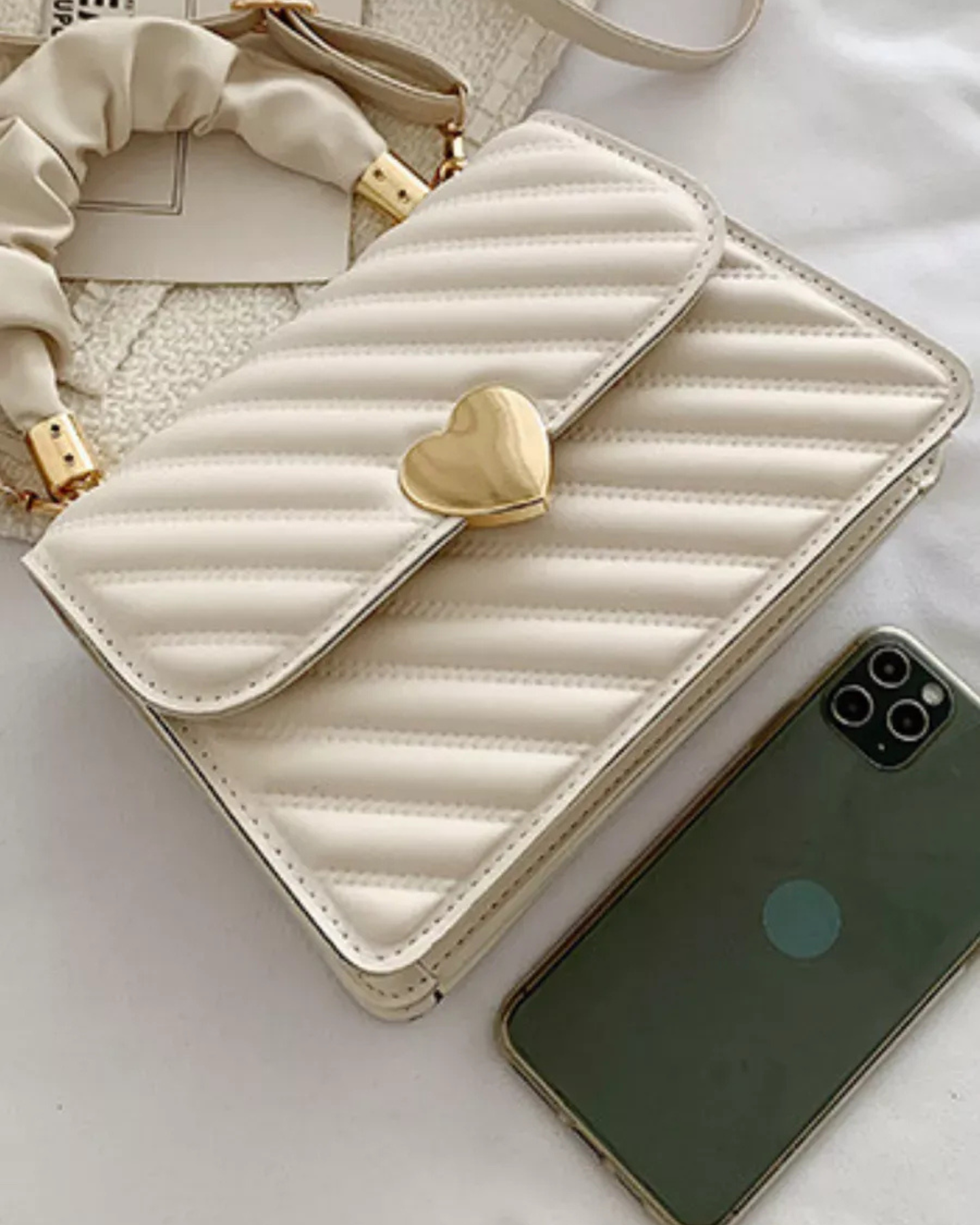 Bolsa Feminina Coração Branca