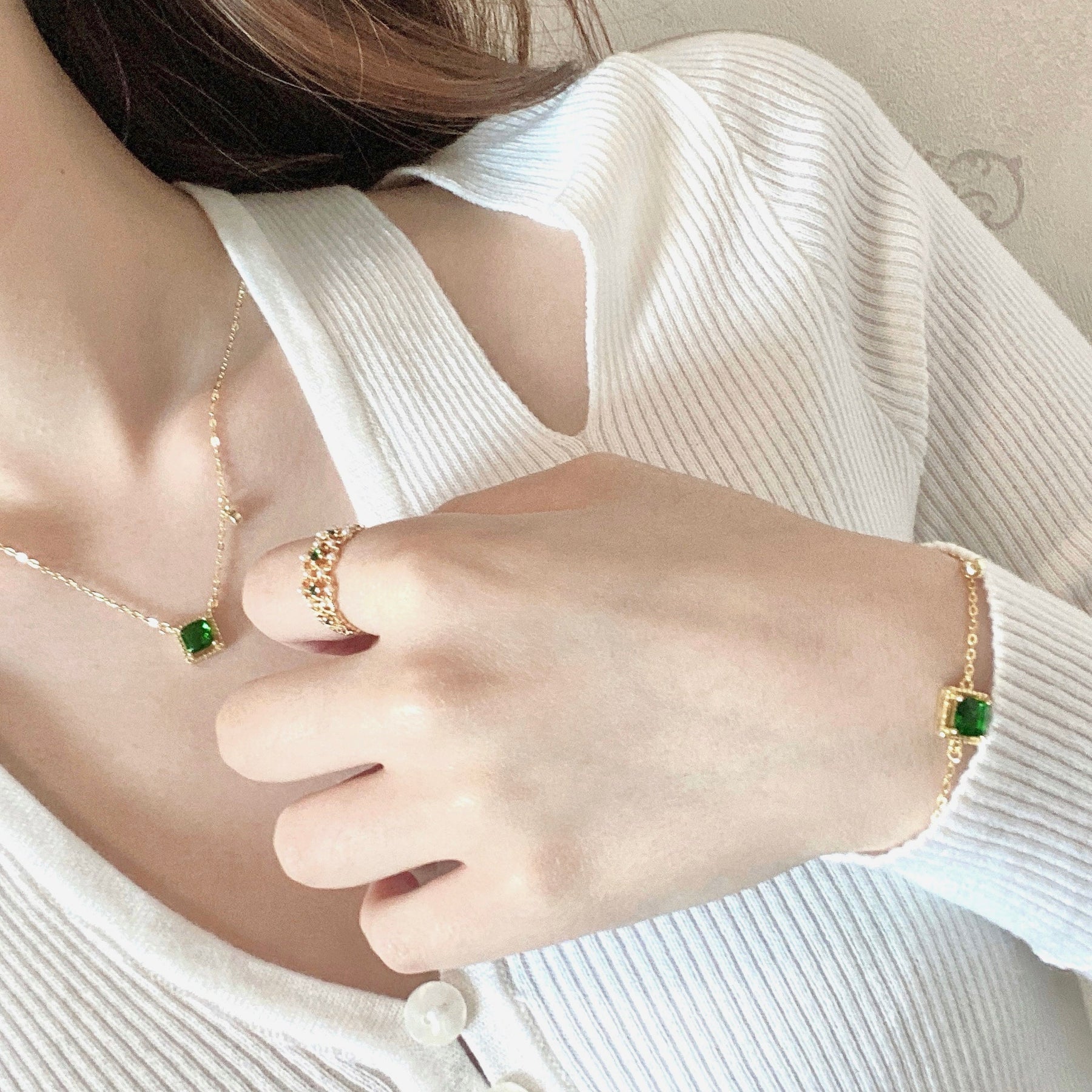 Colar Feminino Dourado Aldora