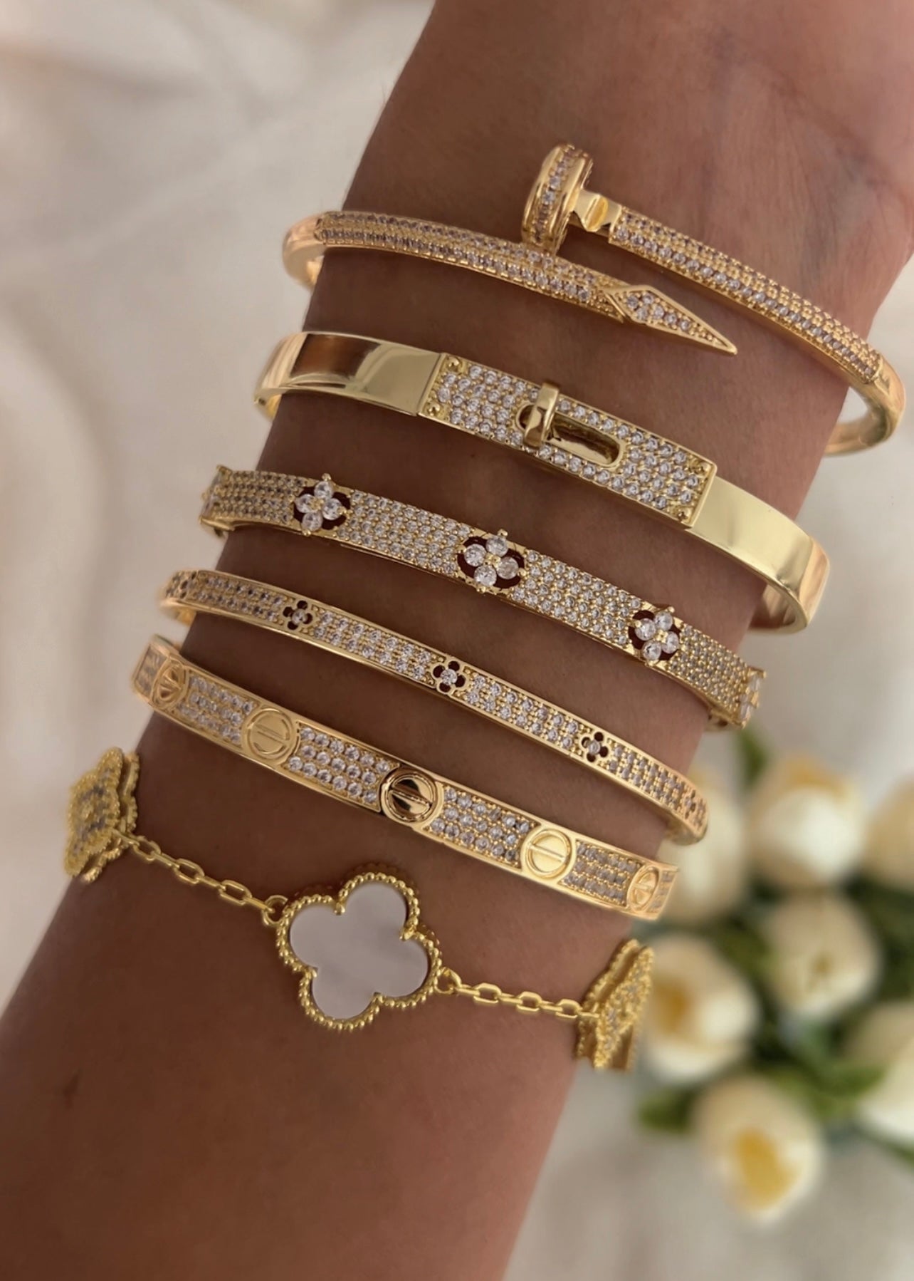Pulseira Feminina de Trevo - Cores Mistas