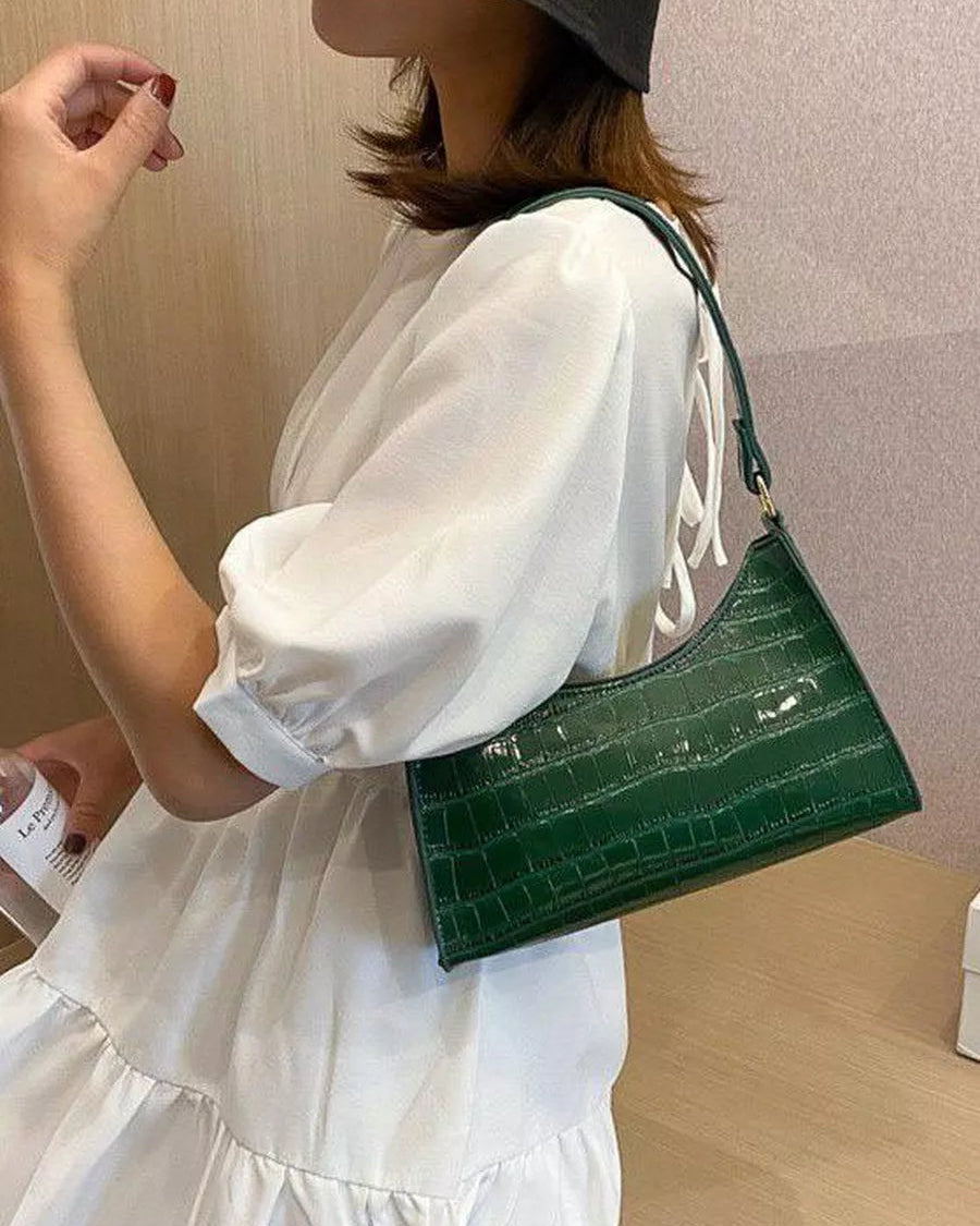 Bolsa Feminina Preta em Couro Legítimo de Ombro