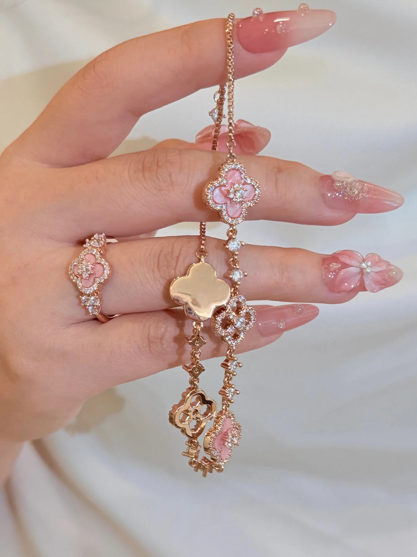 Pulseira Cleef Sakura Ouro Rosé