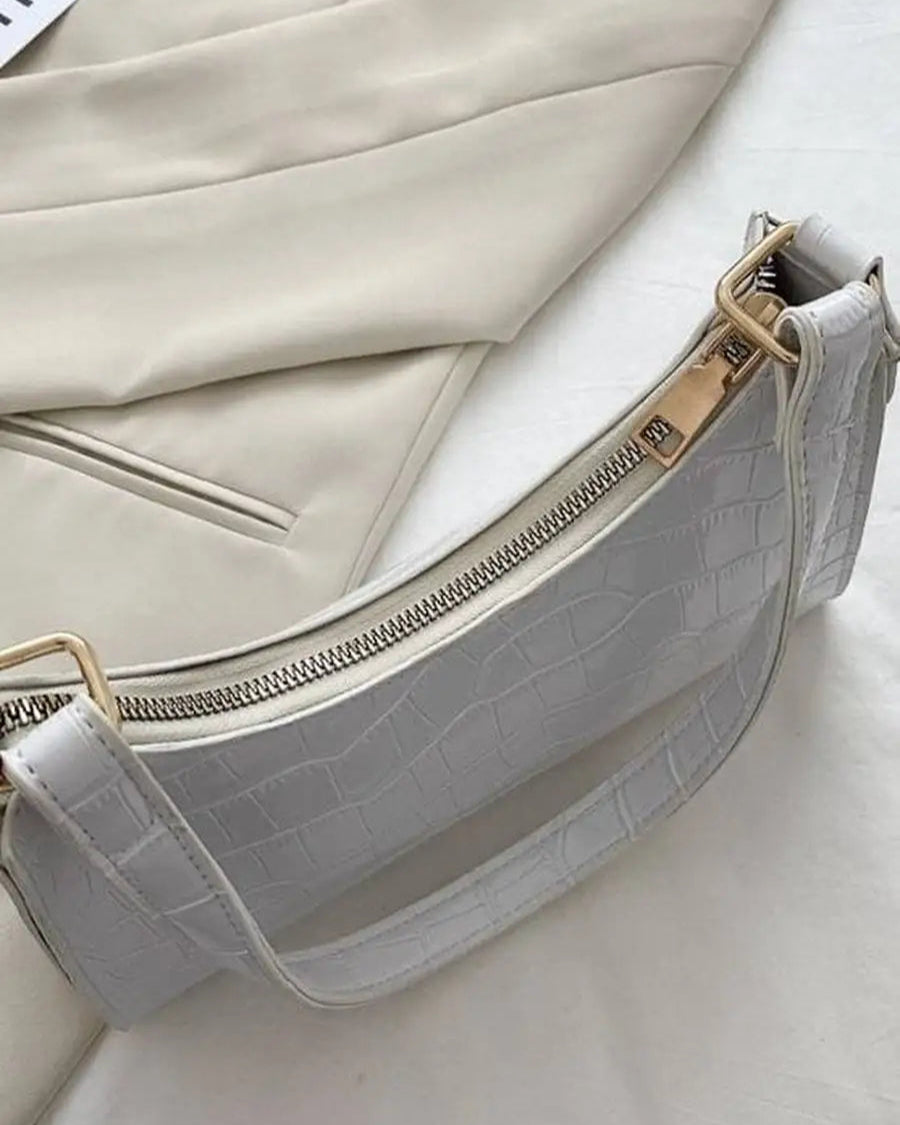 Bolsa Feminina Preta em Couro Legítimo de Ombro