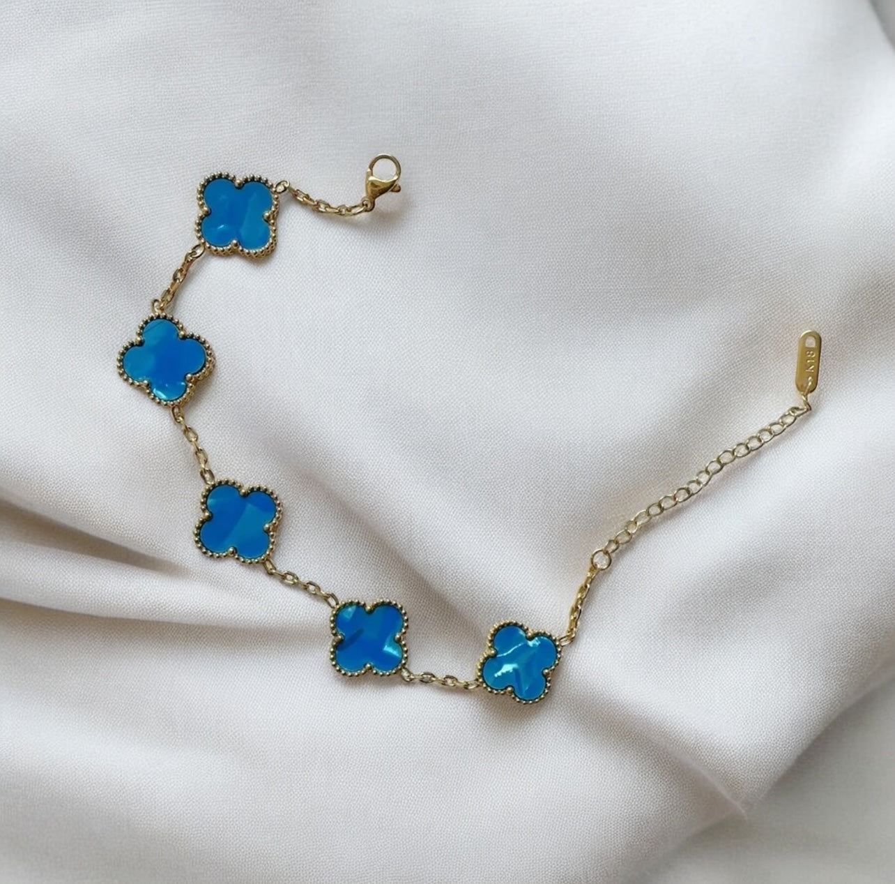 Pulseira Feminina Trevo Mini Dourada