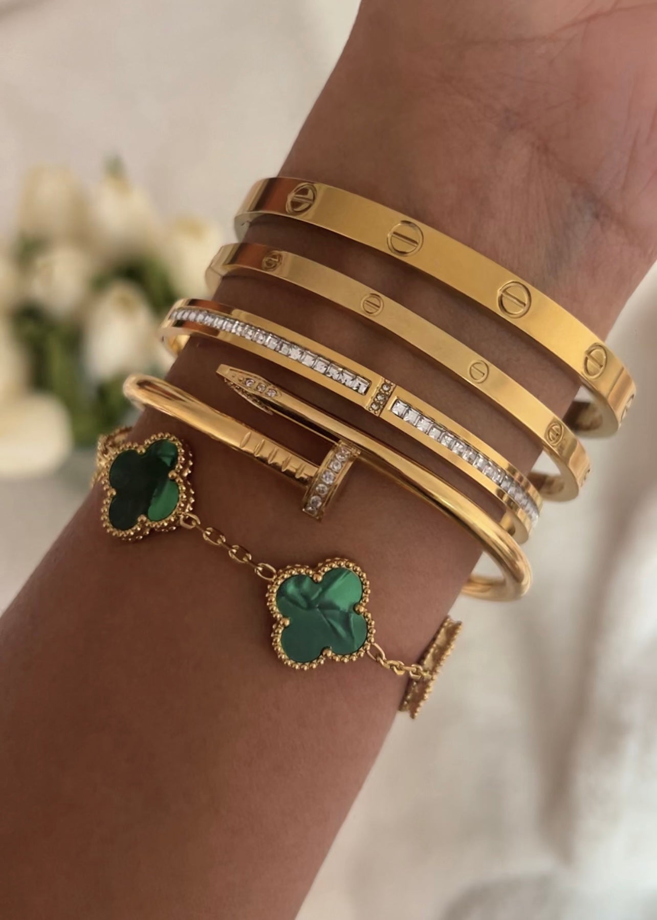 Pulseira Feminina Trevo Mini Dourada