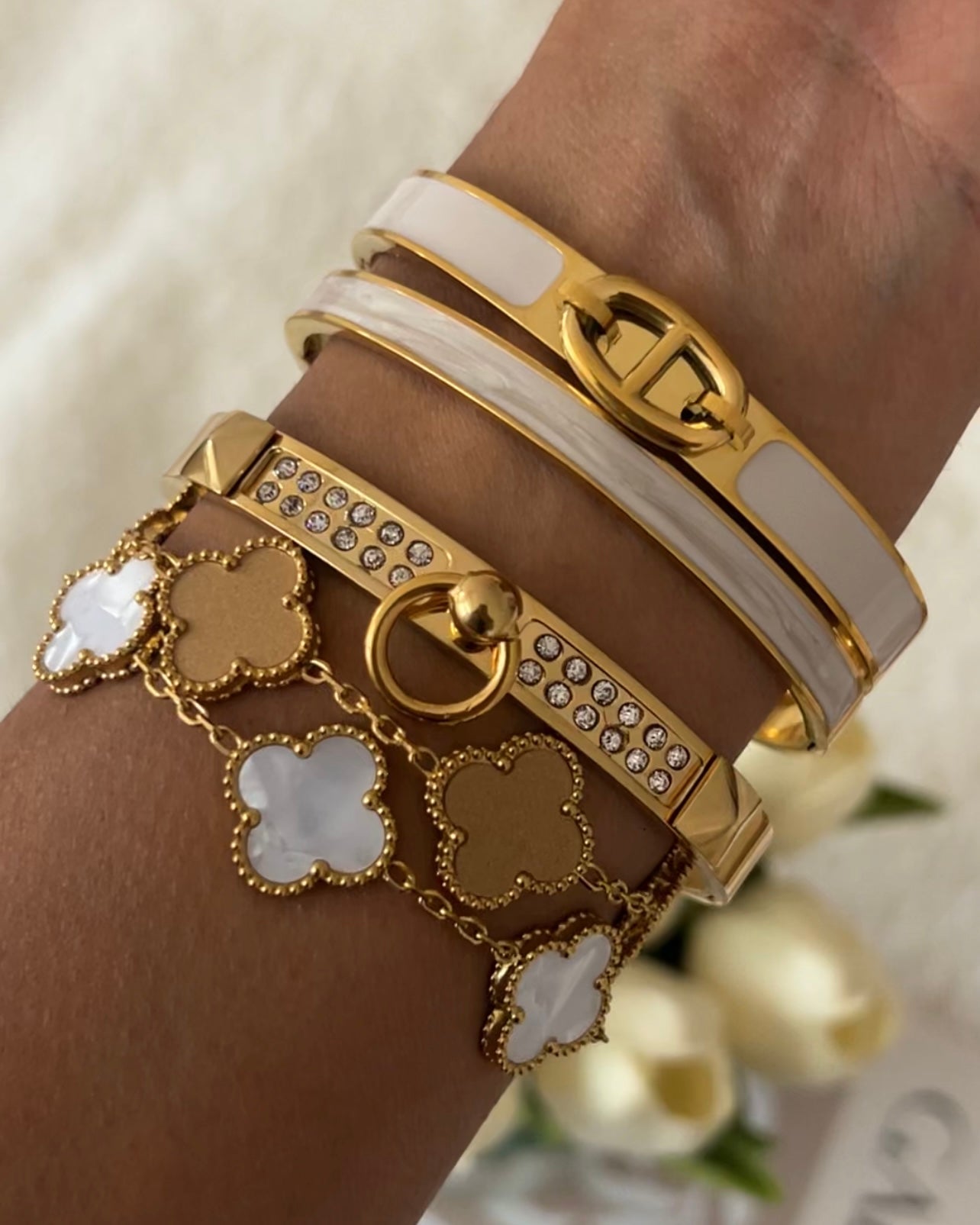 Pulseira Feminina Trevo Mini Dourada