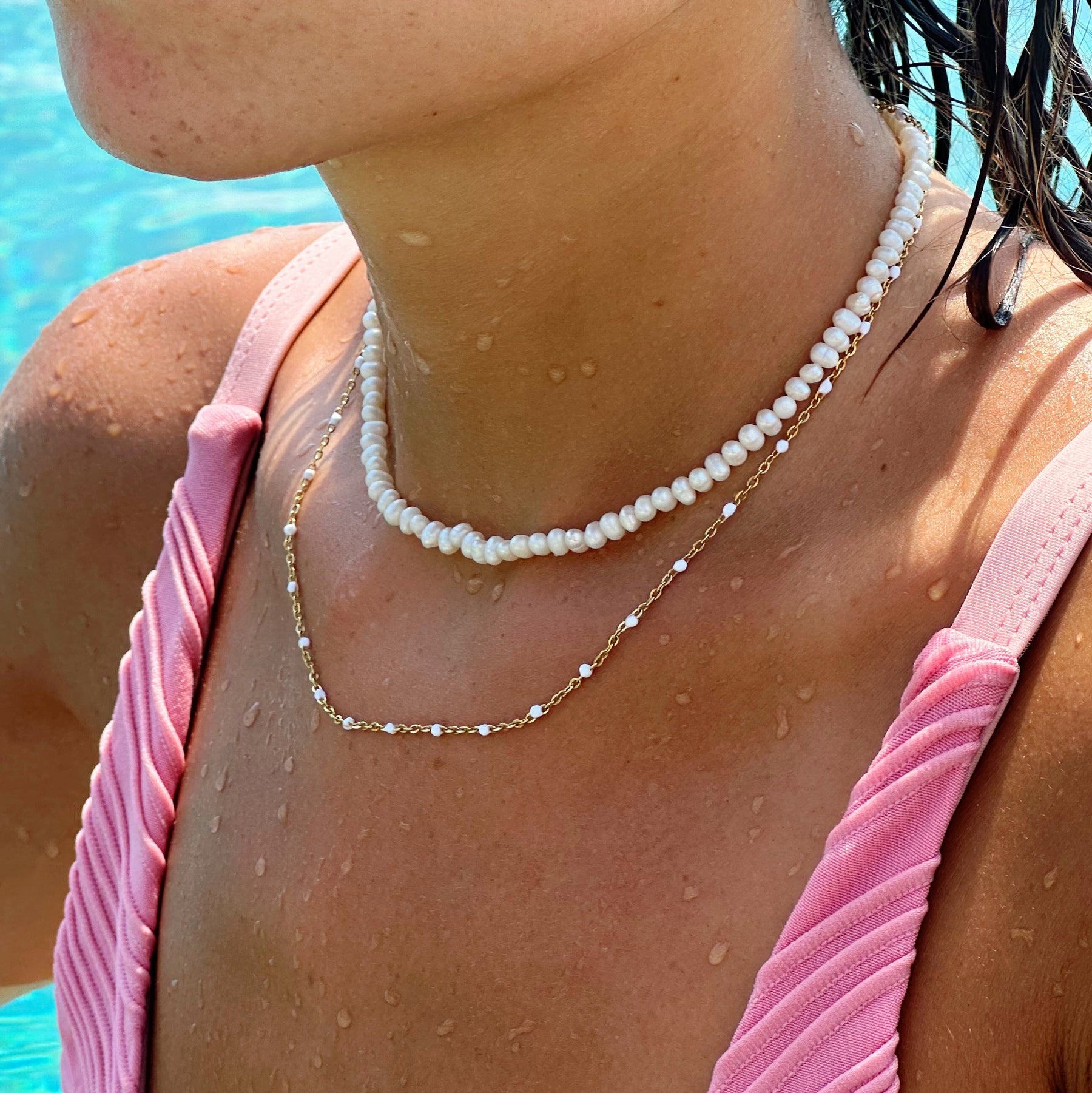 Colar Choker de Miçangas Banhado Ouro 18K