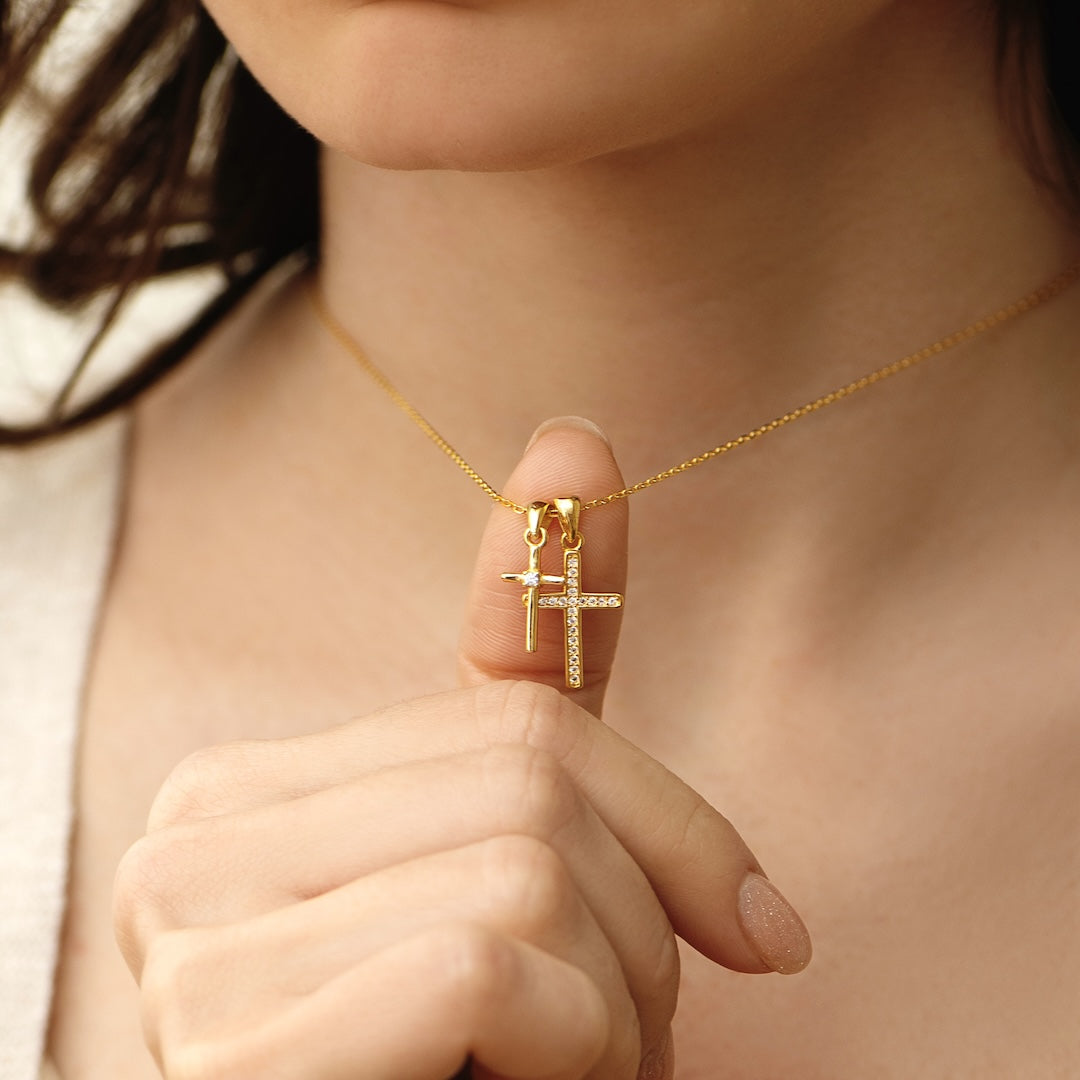 Colar Feminino Cruz Dupla Cravejado