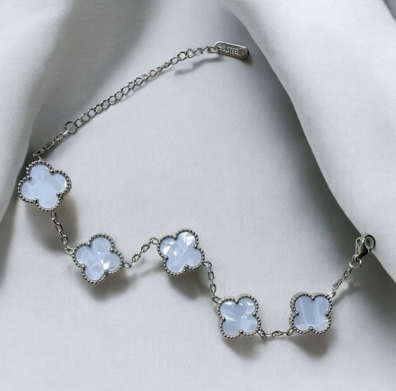 Pulseira Feminina Trevo Mini Prata