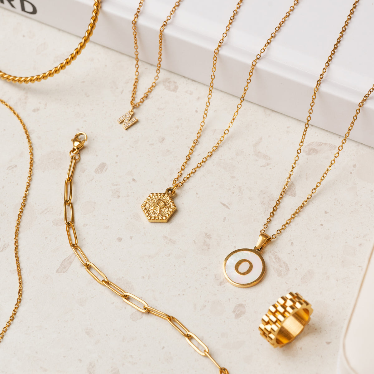 Colar Inicial Marmor Banhado Ouro 18K