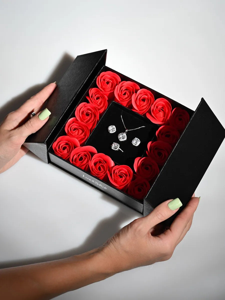 Encanto Eterno em Prata 925 - Conjunto de Joias com Rosas Preservadas