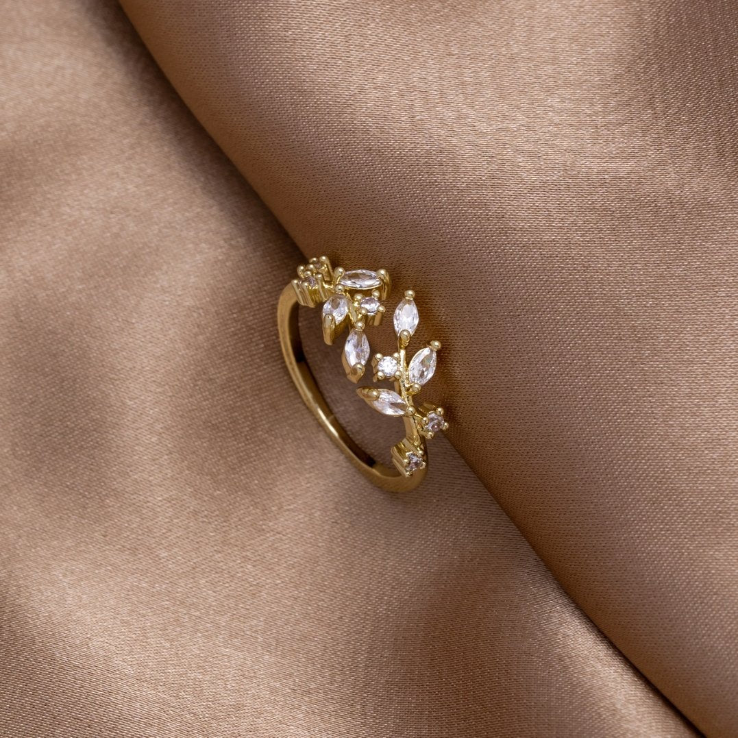 Anel Feminino Dourado Folhas Brilhantes