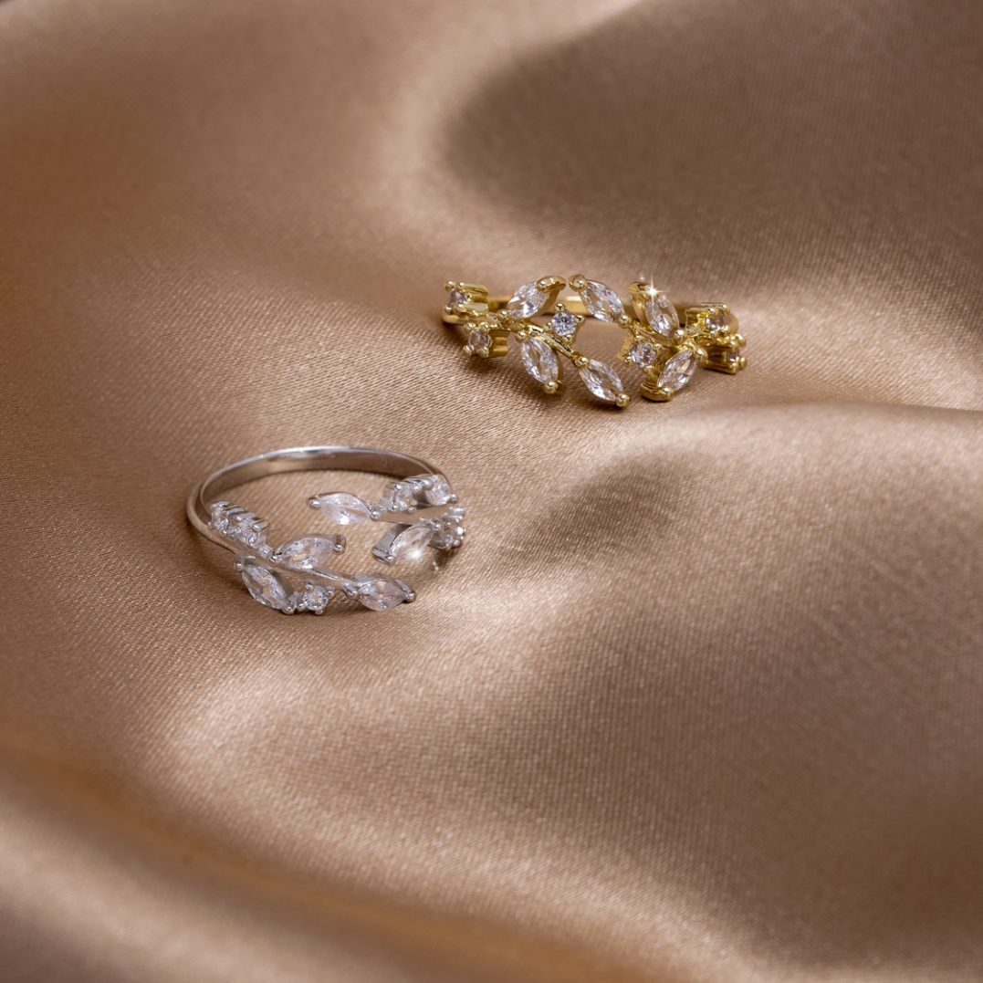 Anel Feminino Dourado Folhas Brilhantes