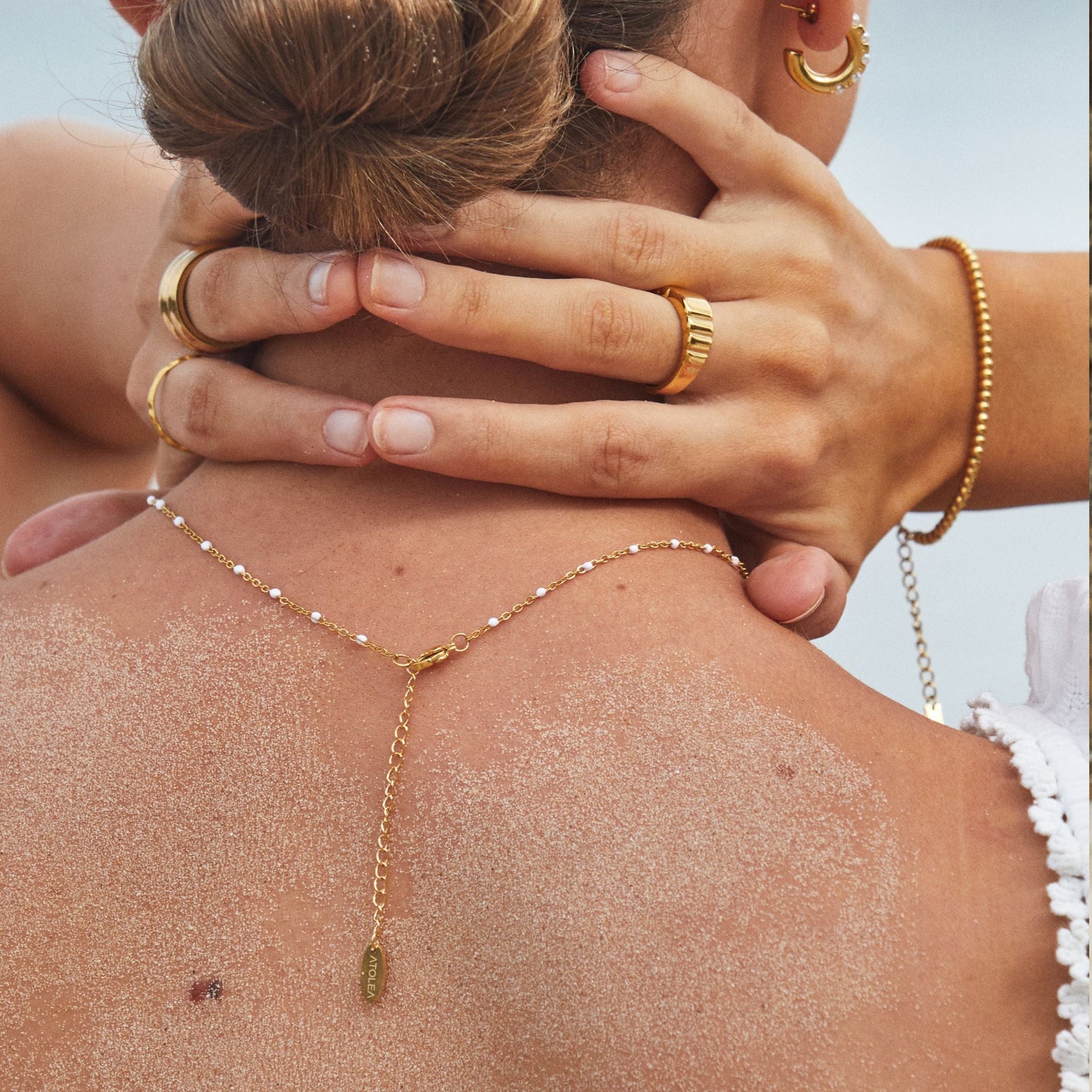 Colar Choker de Miçangas Banhado Ouro 18K