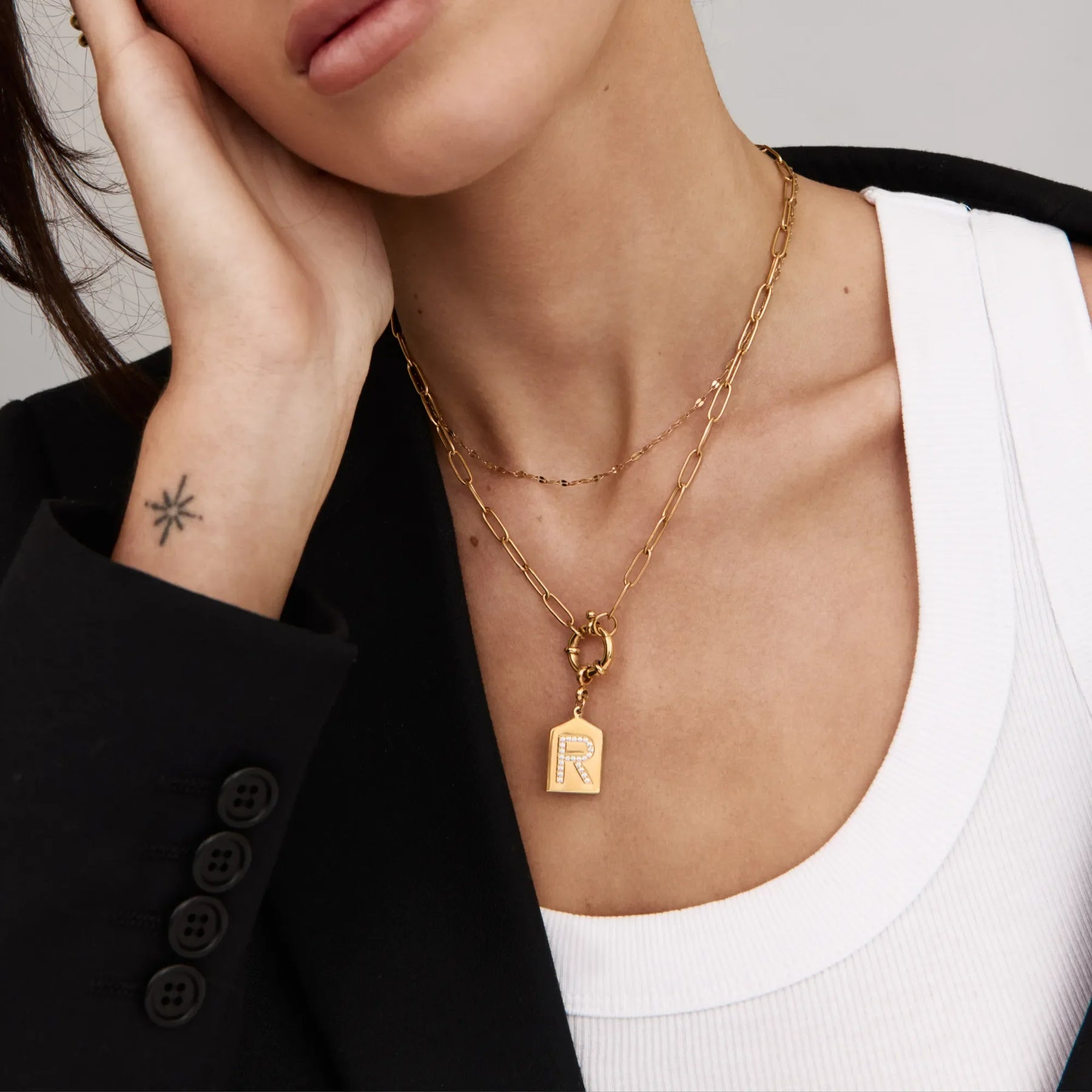 Colar Inicial Cravejado Banhado Ouro 18K