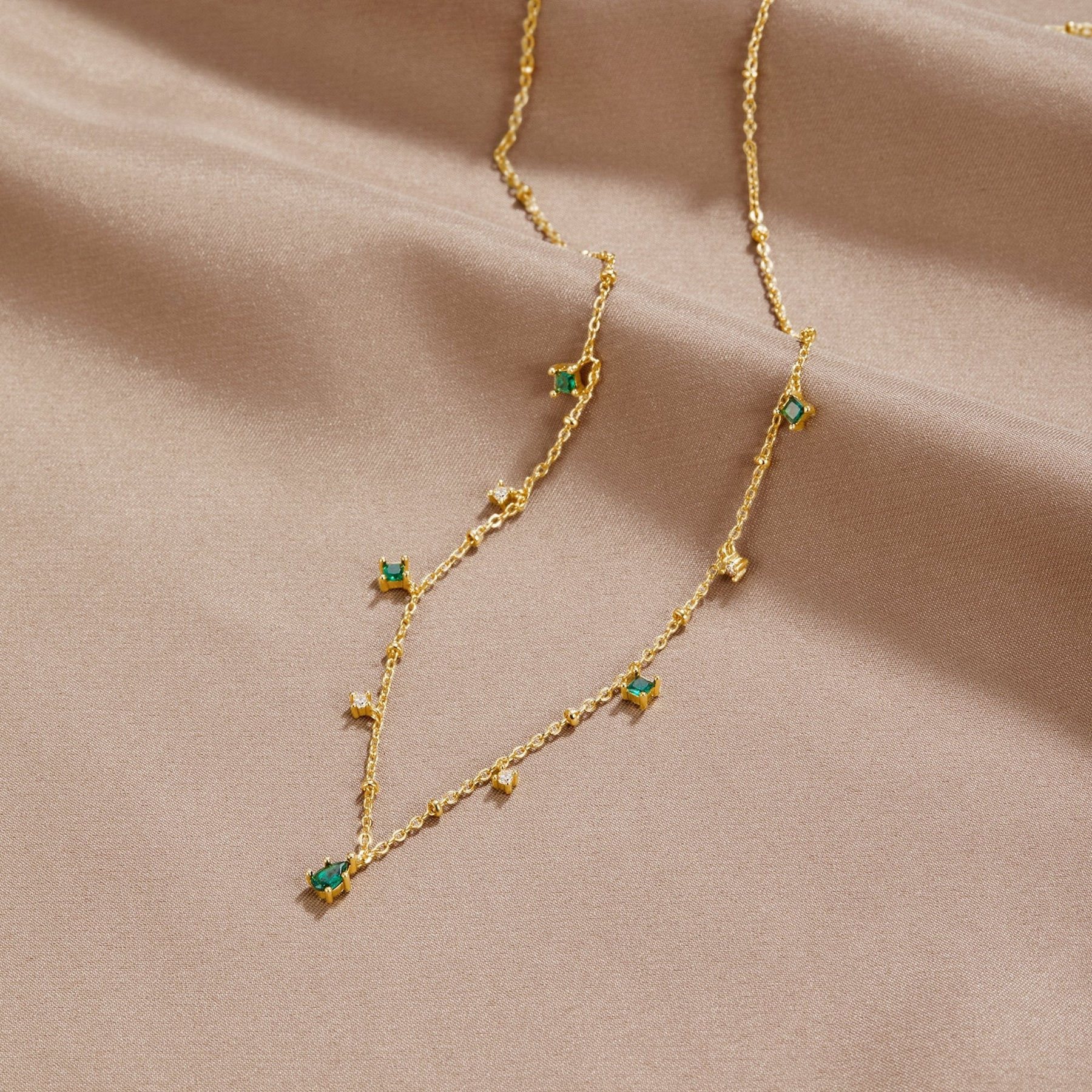 Colar Feminino Dourado Cristal