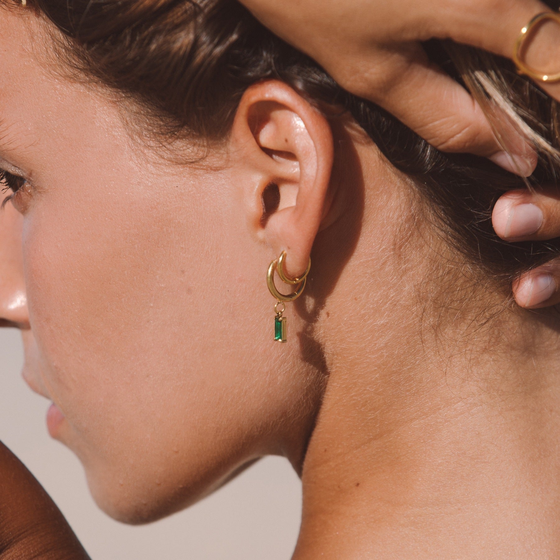 Brincos Sea Esmeralda Banhado Ouro 18K