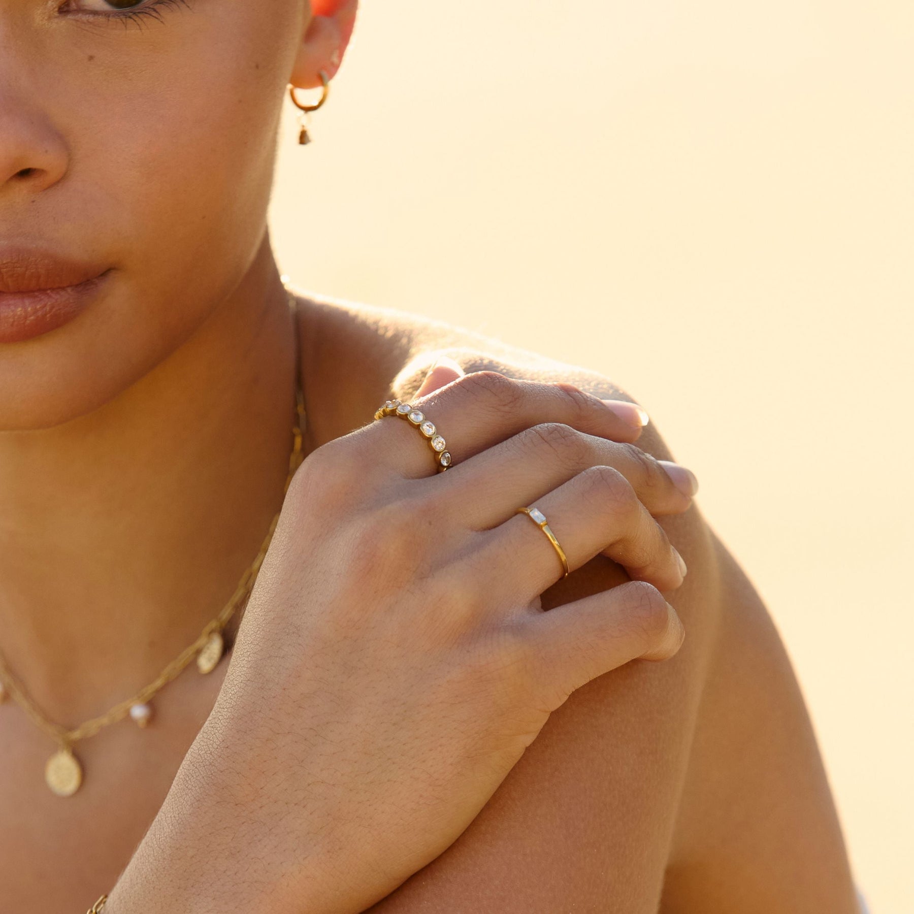 Anel Esferas Diamond Banhado Ouro 18K (Verificar os tamanhos)