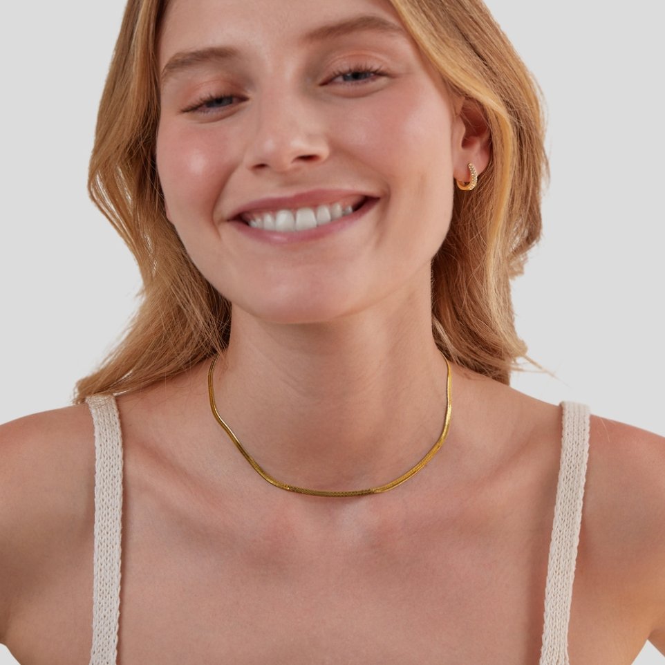 Colar Feminino Dourado corrente de cobra Sarya