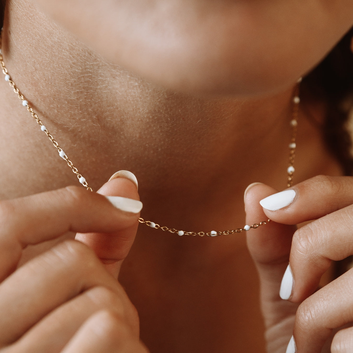 Colar Choker de Miçangas Banhado Ouro 18K