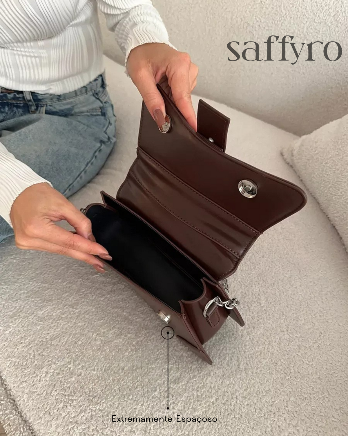 Bolsa Feminina Transversal em Couro Marrom Saffy