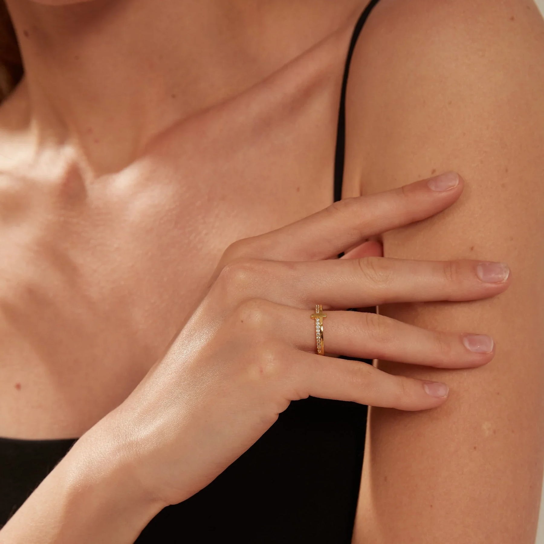 Anel Cruz Dourada Benção e Proteção