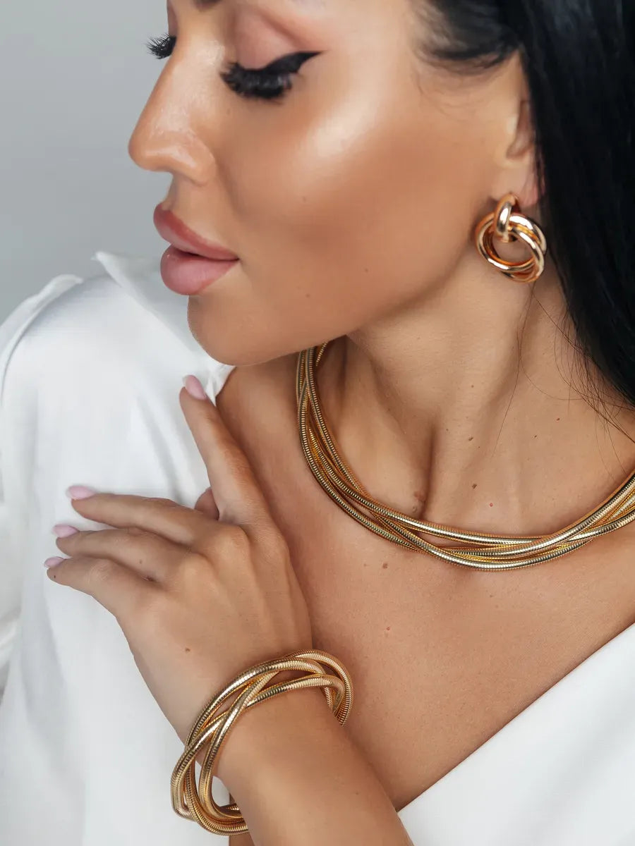 Conjunto Feminino Elegance Colar Brinco e Pulseira Retorcidos