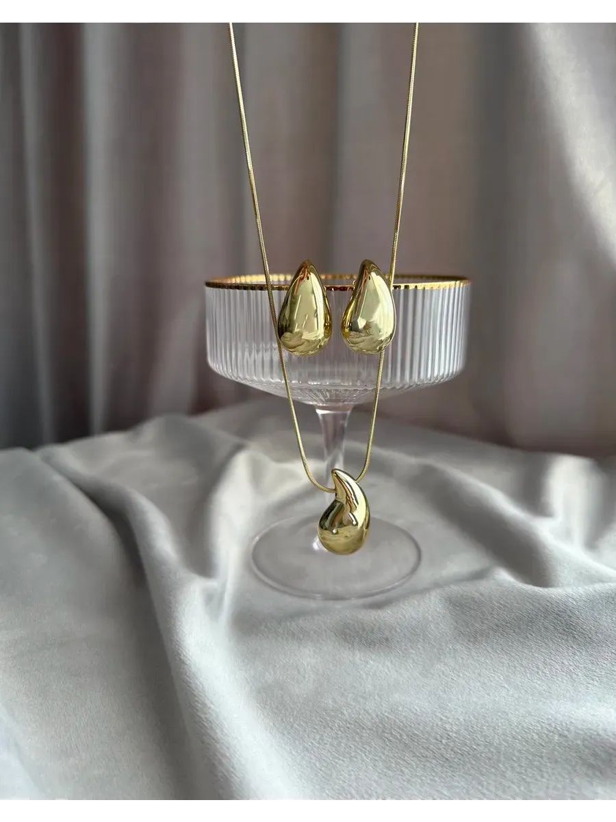 Conjunto Colar e Brinco Gota Saffy