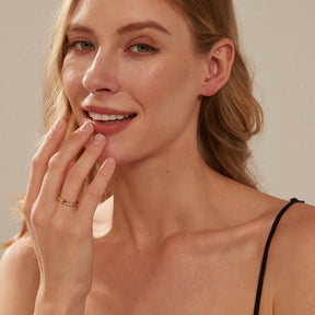 Anel Cruz Dourada Benção e Proteção