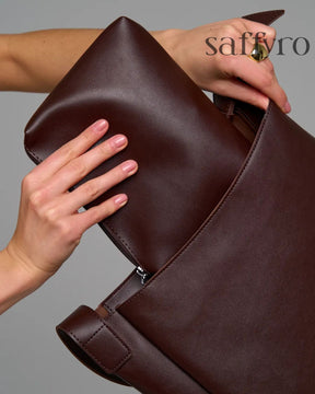 Bolsa Feminina de Couro Luiza Espaçosa com Bolsinha