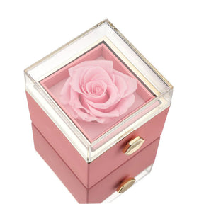 Caixa com Rosa Eterna + Anel Solitário Brilhante