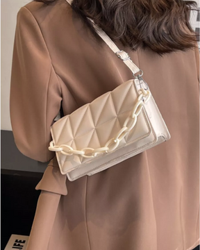 Bolsa Feminina Alça Corrente em Couro