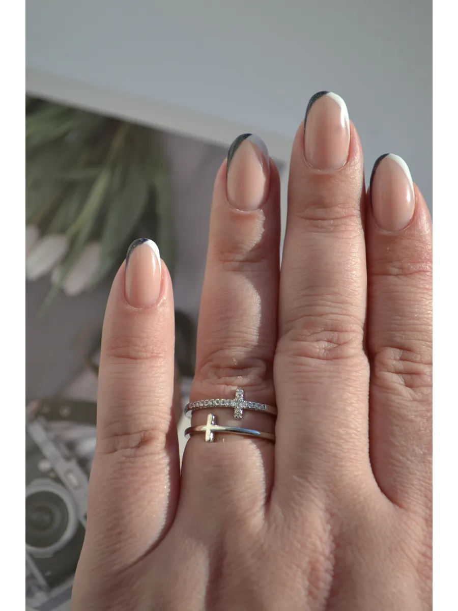 Anel Feminino Dourado Cruz cruzadas
