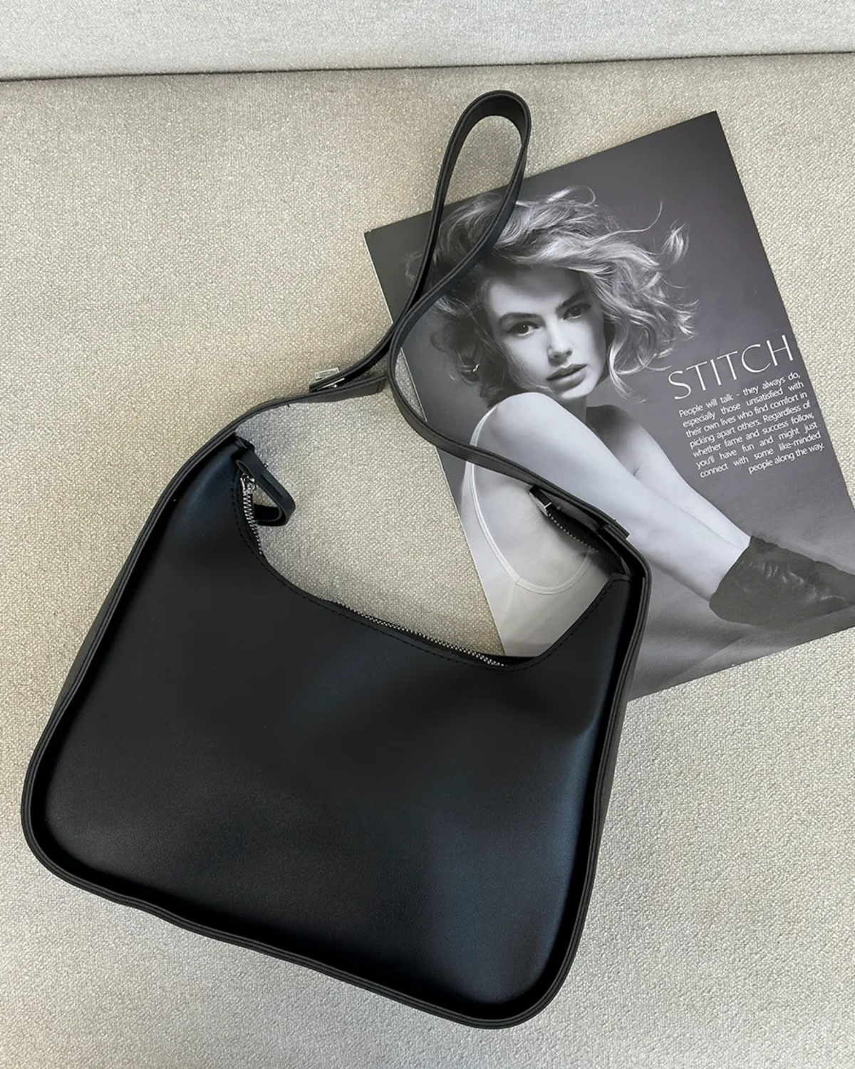 Bolsa Feminina Preta de Ombro em Couro Legítimo