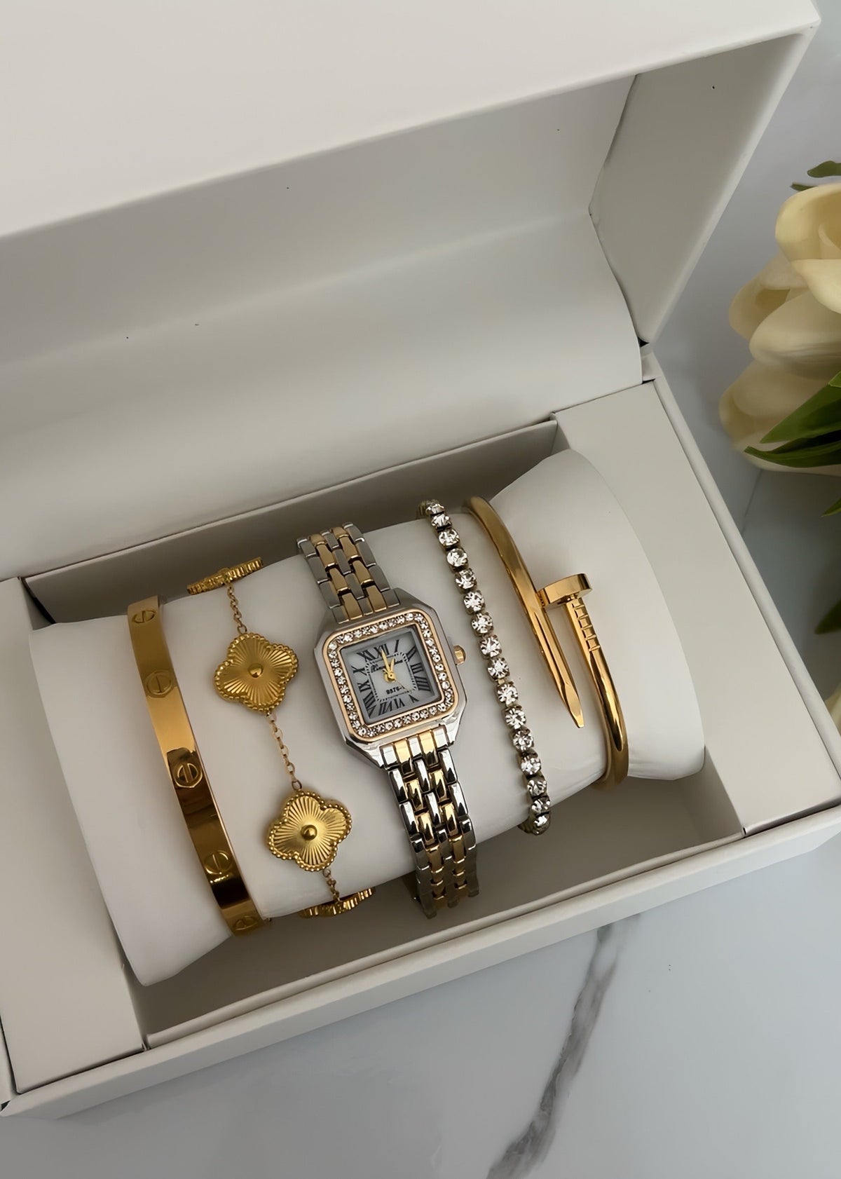 Mix Feminino Dourado Carrie