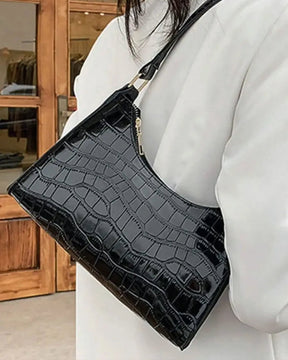 Bolsa Feminina Preta em Couro Legítimo de Ombro