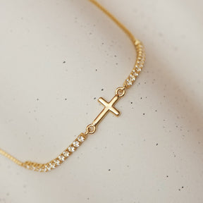 Pulseira Cruz Dourada Cravejada