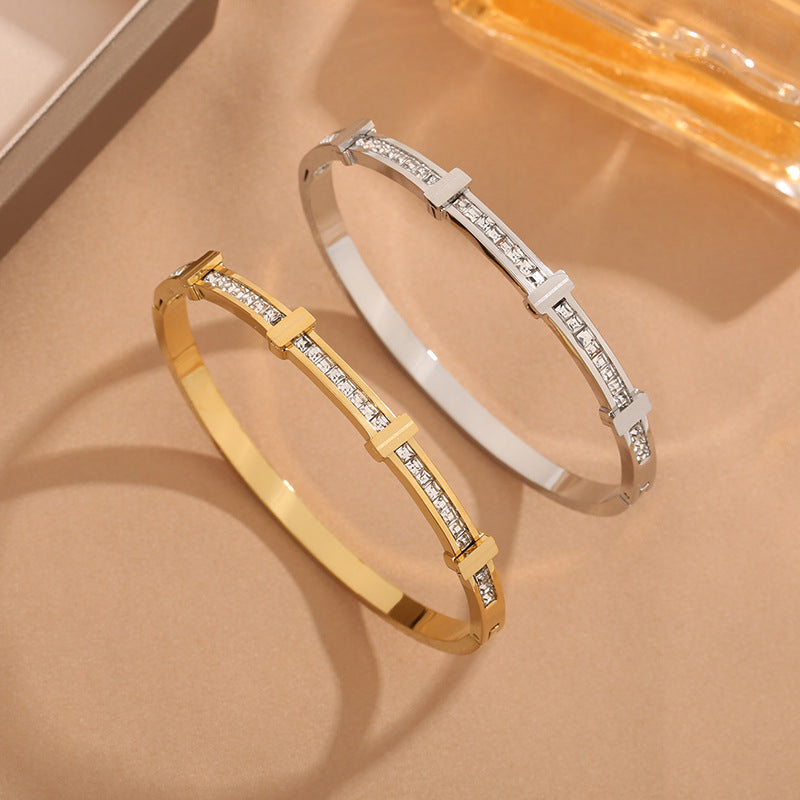 Bracelete Feminino Dourado Luz das estrelas