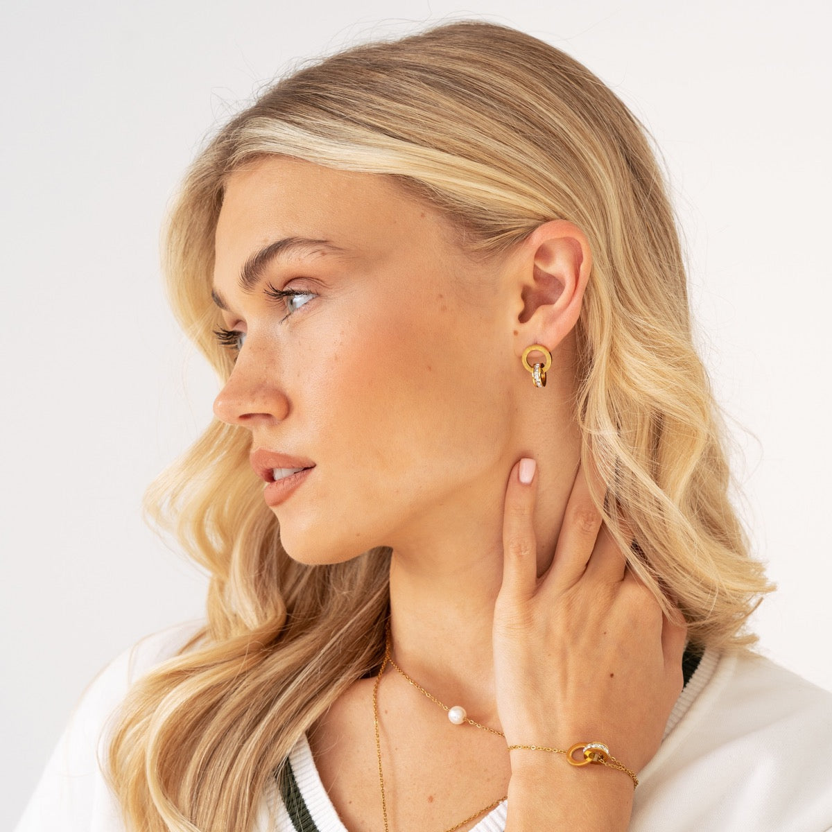 Brinco Elos Romanos Banhado Ouro 18K