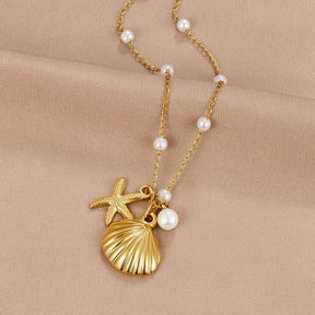 Colar Feminino Dourado com pingente de Concha Aria