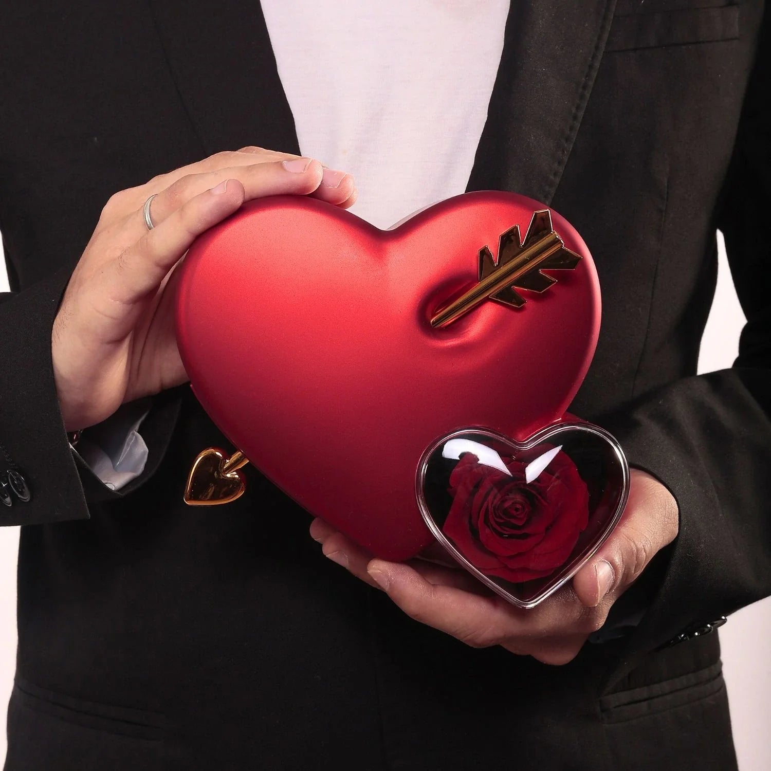 Colar Amor Eterno com Caixa Amour