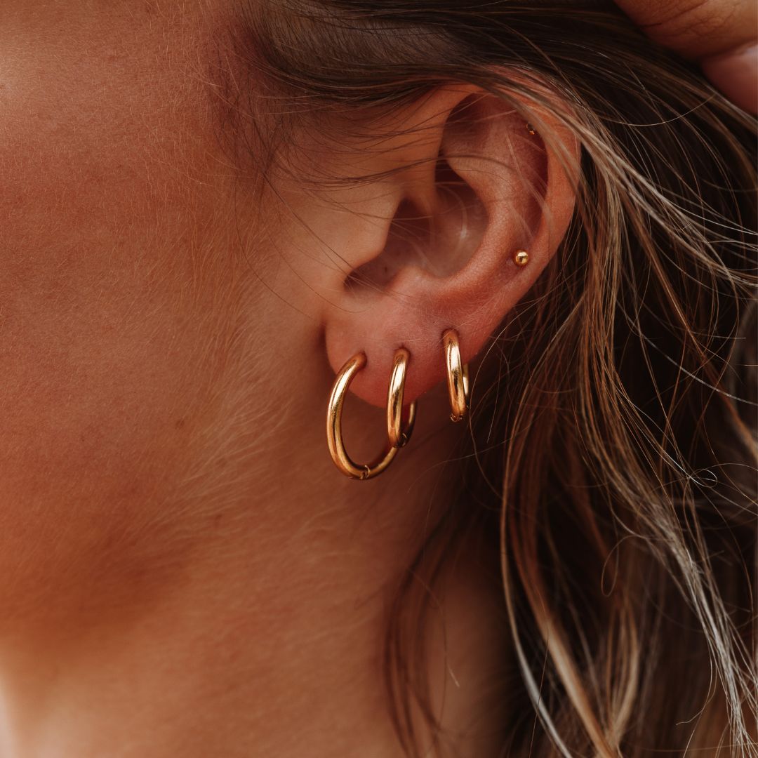 Brincos de Argola Clássicos Banhando Ouro 18K