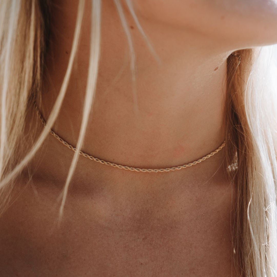 Colar Corrente Calvi Torcida Banhando Ouro 18K